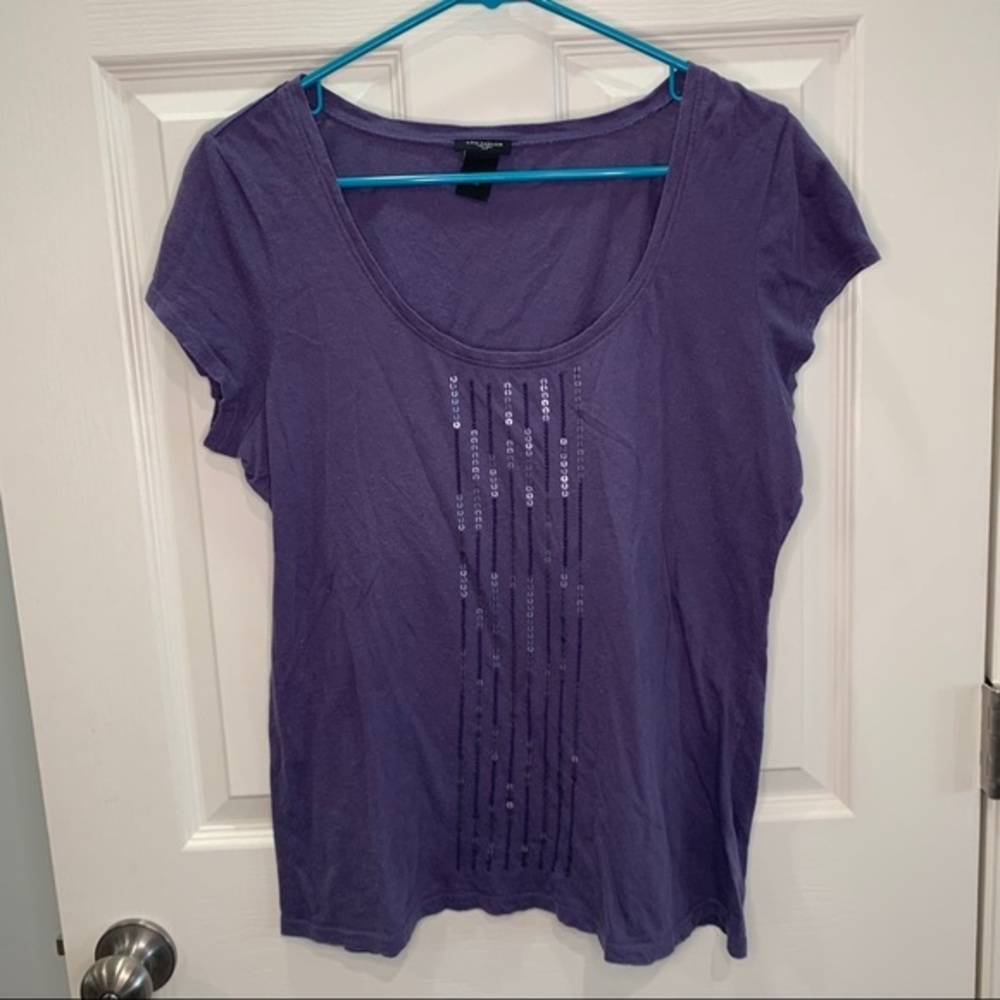 5/$15 - Ann Taylor purple tee with sequin detail